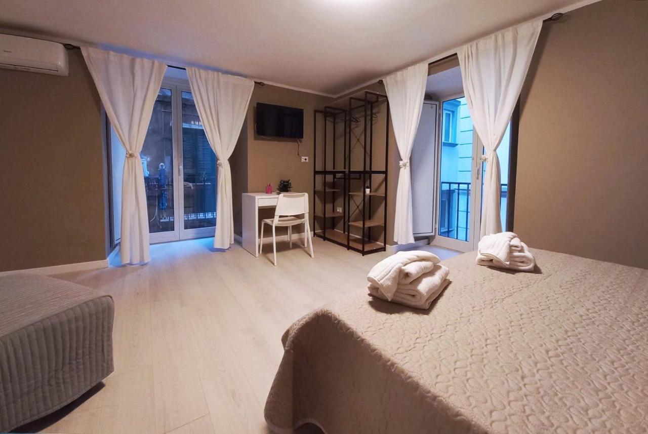 Le Stanze Di Partenope Bed & Breakfast Napels